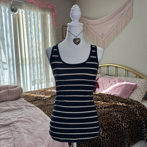 Wet Seal Black and White Striped Women's Tank Top - Picture 3 of 5